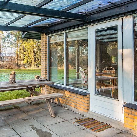 2 Person Holiday Home In Tarm Fjerbæk Extérieur photo