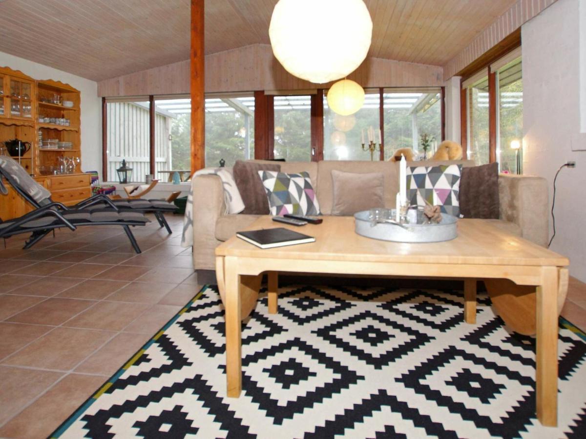 2 Person Holiday Home In Tarm Fjerbæk Extérieur photo