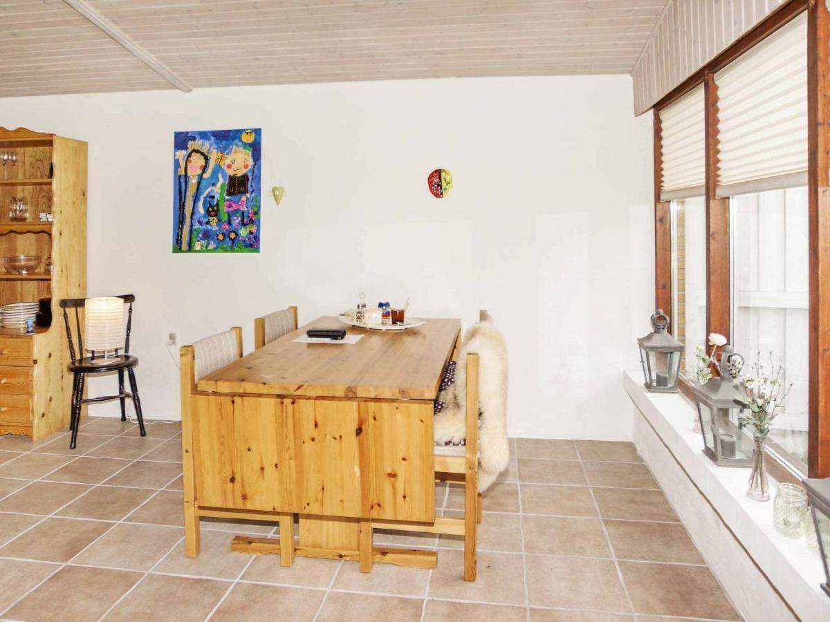 2 Person Holiday Home In Tarm Fjerbæk Extérieur photo